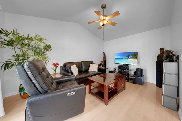 135 PINEHURST Drive, Mundelein, IL 60060