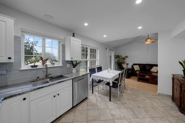 135 PINEHURST Drive, Mundelein, IL 60060