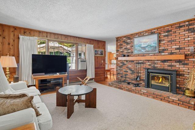 201 Belchertown Rd, Ware, MA 01082