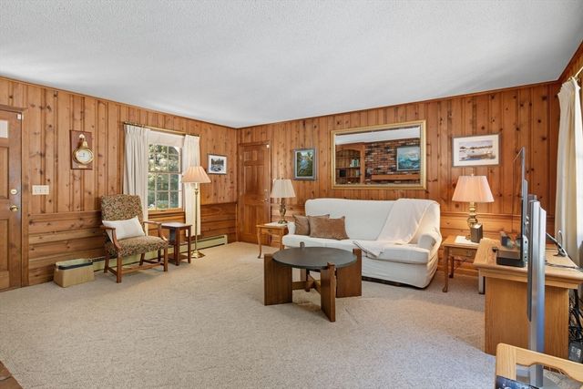 201 Belchertown Rd, Ware, MA 01082
