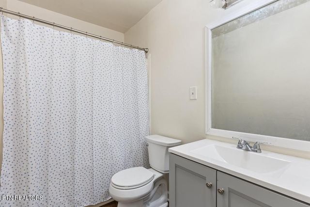104 Pine St, Athens, TN 37303