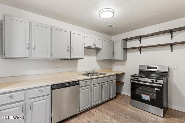 104 Pine St, Athens, TN 37303