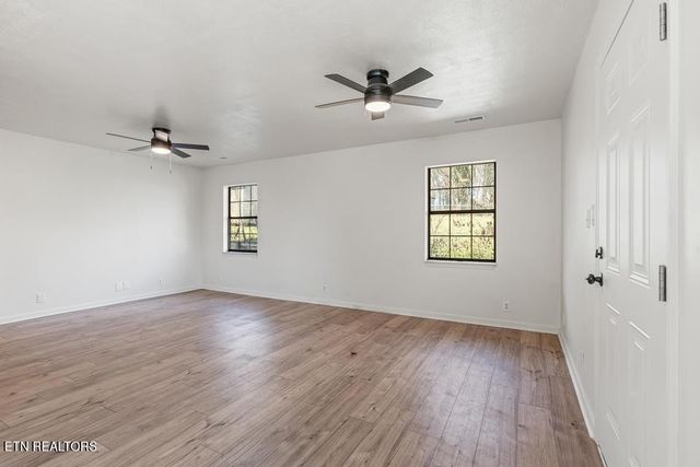 104 Pine St, Athens, TN 37303