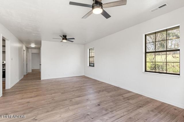 104 Pine St, Athens, TN 37303