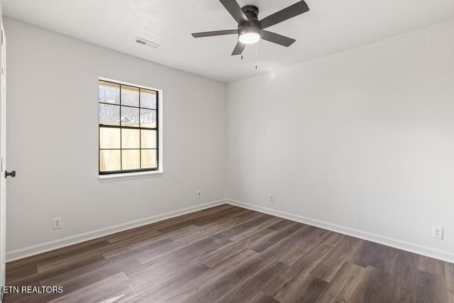 104 Pine St, Athens, TN 37303