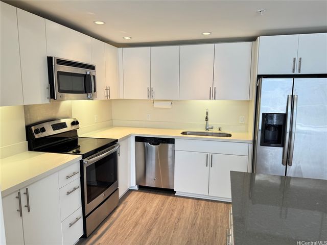 888 Kapiolani Boulevard 1802, Honolulu, HI 96813
