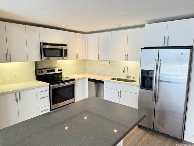 888 Kapiolani Boulevard 1802, Honolulu, HI 96813