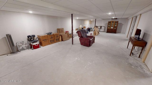 1184 Dublin Drive, Waterville, OH 43566