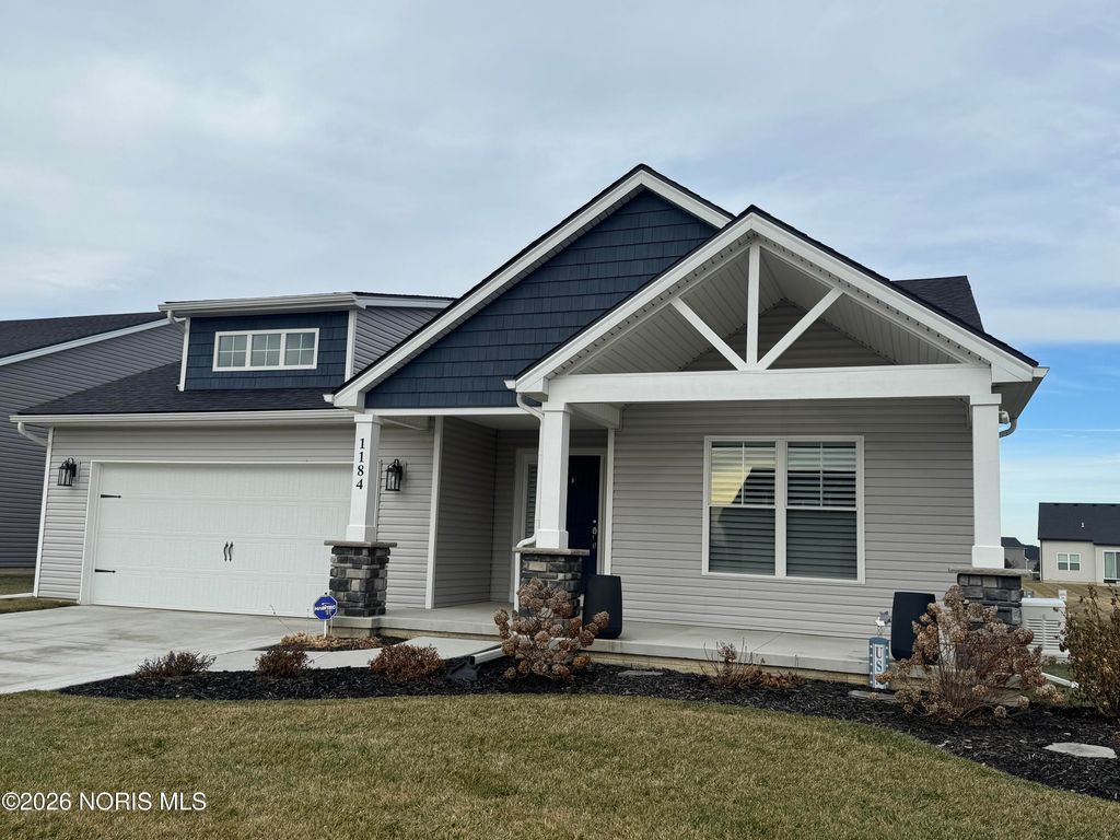 1184 Dublin Drive, Waterville, OH 43566