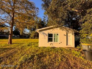 1949 W 6TH Street, Jacksonville, FL 32209