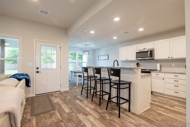 413 E Jean Pierre Street, Chouteau, OK 74337