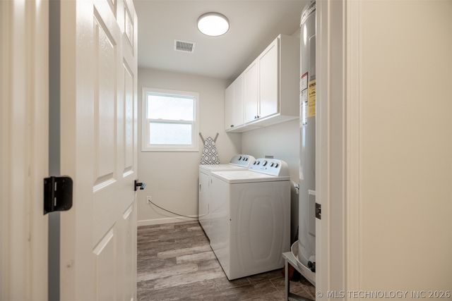 413 E Jean Pierre Street, Chouteau, OK 74337