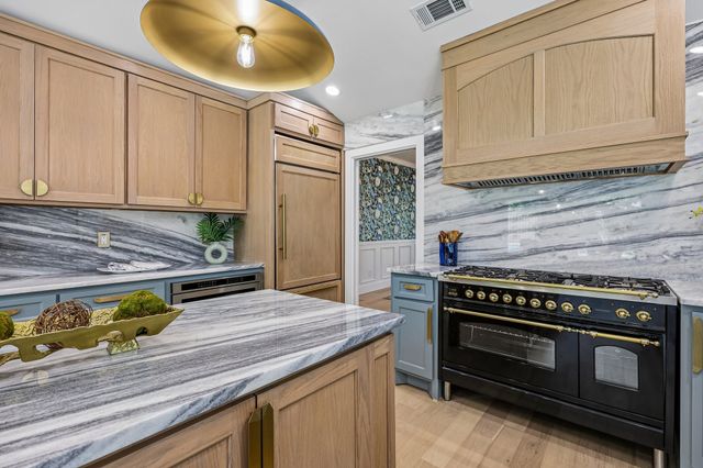 6707 Rolling Vista Drive, Dallas, TX 75248