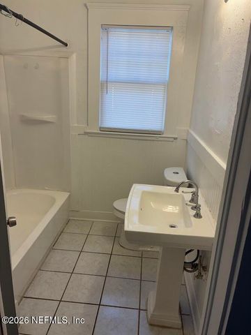 2036 MONCRIEF Road, Jacksonville, FL 32209