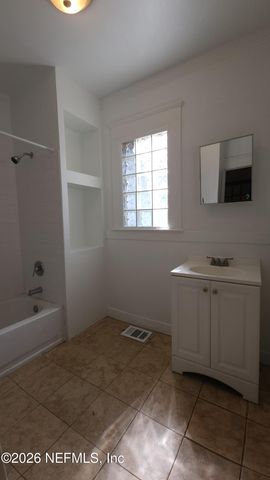 2036 MONCRIEF Road, Jacksonville, FL 32209