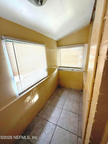 2036 MONCRIEF Road, Jacksonville, FL 32209