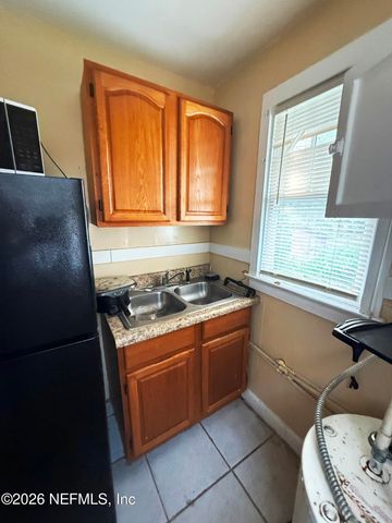 2036 MONCRIEF Road, Jacksonville, FL 32209