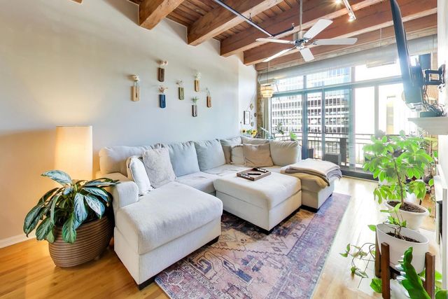 520 W HURON Street 409, Chicago, IL 60654