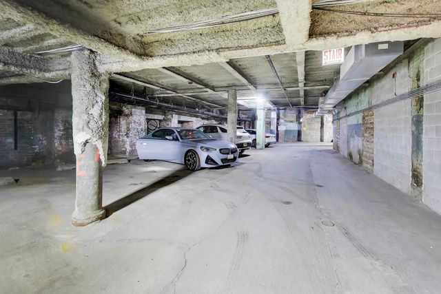 520 W HURON Street 409, Chicago, IL 60654