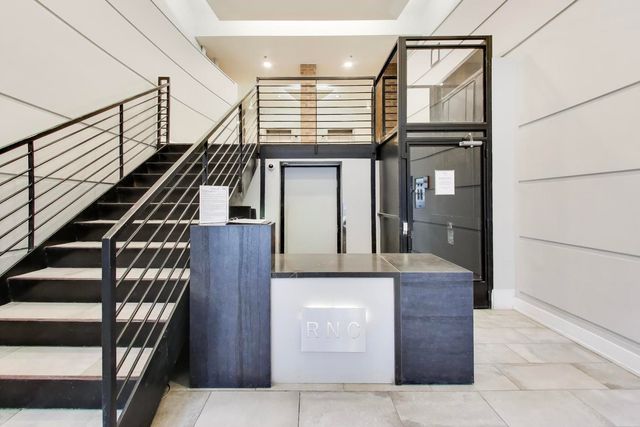 520 W HURON Street 409, Chicago, IL 60654