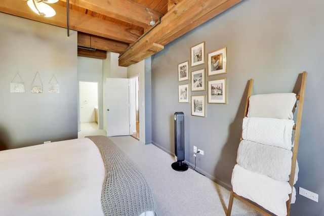 520 W HURON Street 409, Chicago, IL 60654