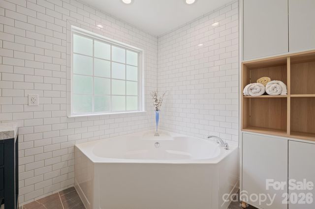 9027 Leah Meadow Lane, Charlotte, NC 28227