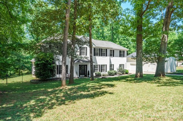 9027 Leah Meadow Lane, Charlotte, NC 28227
