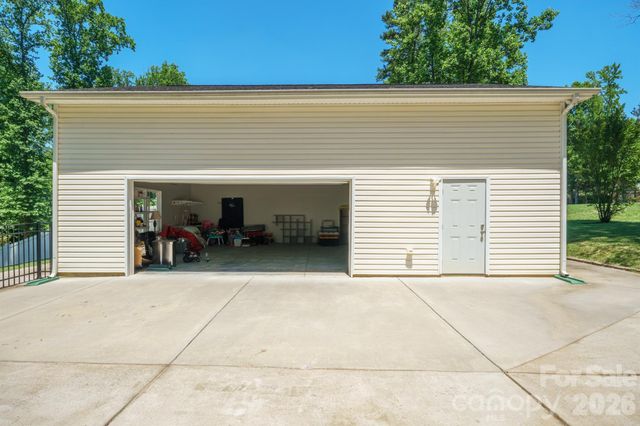 9027 Leah Meadow Lane, Charlotte, NC 28227