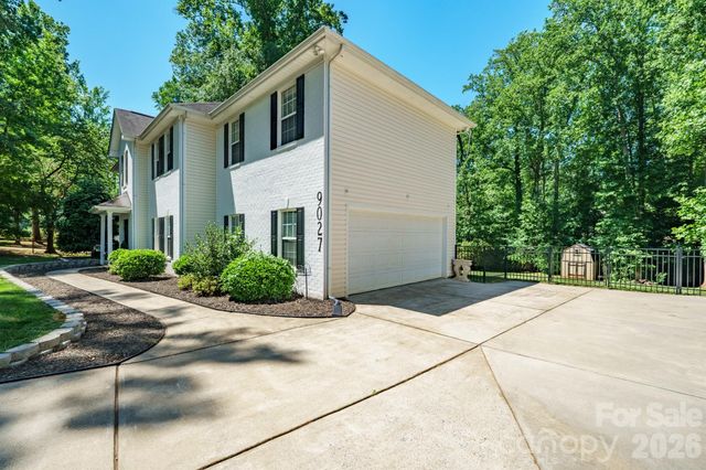 9027 Leah Meadow Lane, Charlotte, NC 28227
