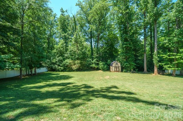 9027 Leah Meadow Lane, Charlotte, NC 28227