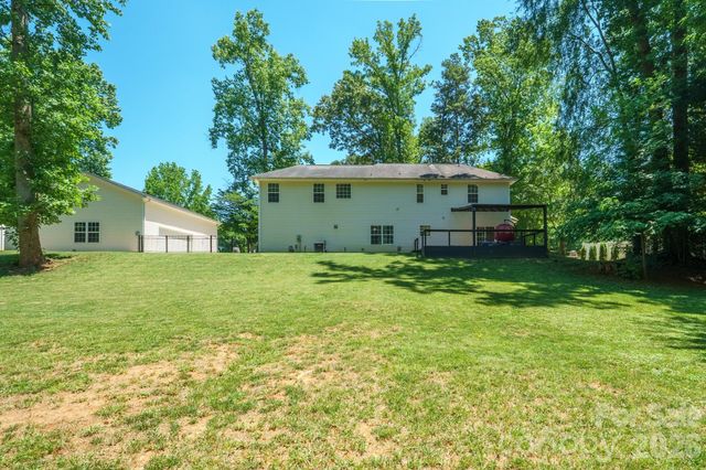 9027 Leah Meadow Lane, Charlotte, NC 28227