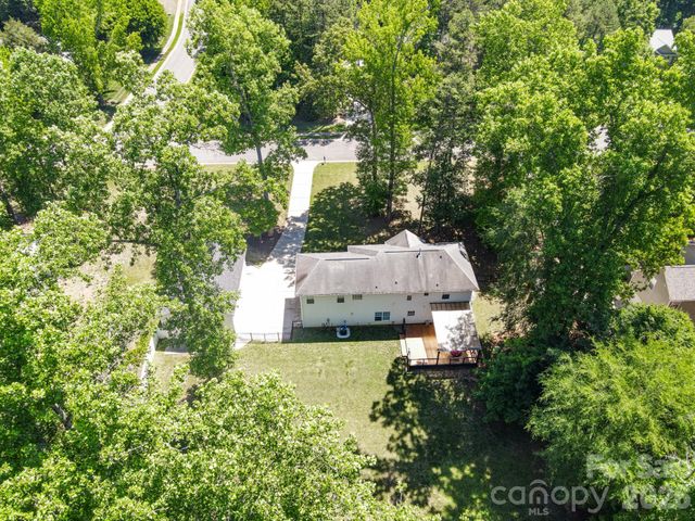 9027 Leah Meadow Lane, Charlotte, NC 28227