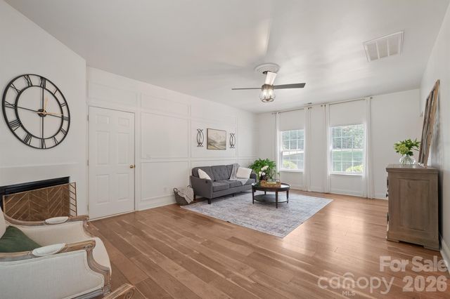 9027 Leah Meadow Lane, Charlotte, NC 28227