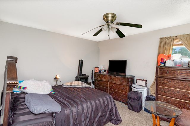 408 Helton Dr, Clarksville, TN 37042