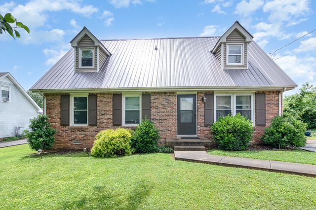 408 Helton Dr, Clarksville, TN 37042