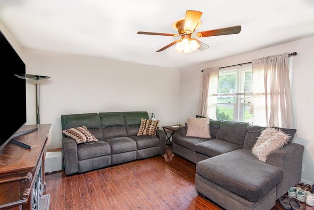 408 Helton Dr, Clarksville, TN 37042