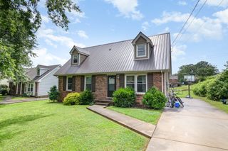 408 Helton Dr, Clarksville, TN 37042