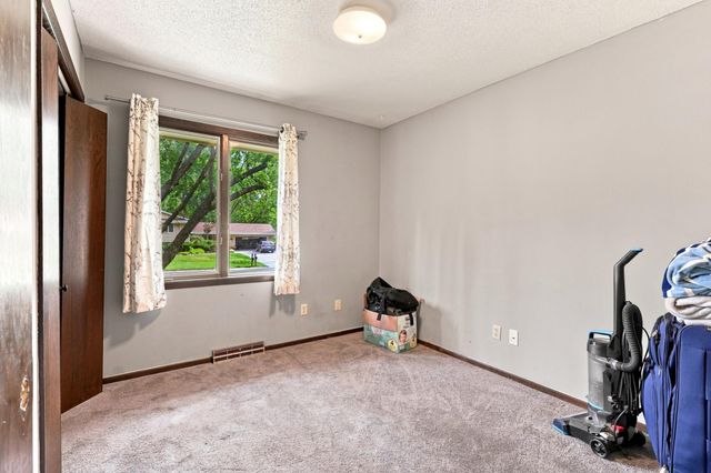 10048 Upton Road, Bloomington, MN 55431