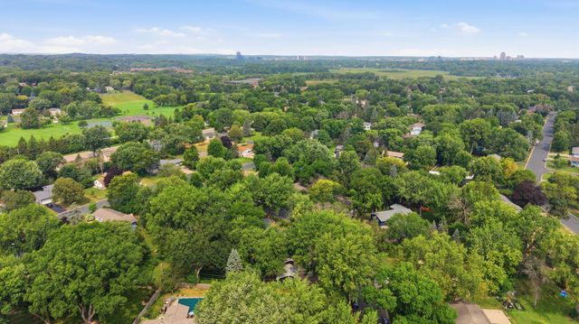10048 Upton Road, Bloomington, MN 55431