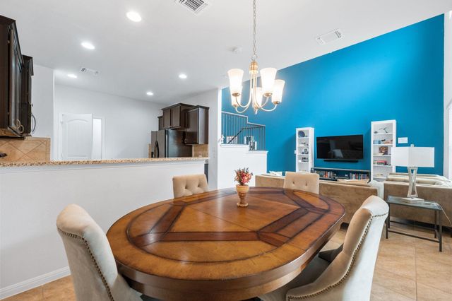 516 E Slaughter LN 702, Austin, TX 78744