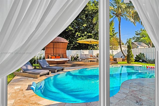 5005 Johnson St, Hollywood, FL 33021