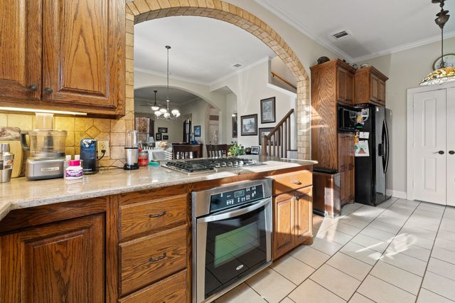 511 W Wilson Street, Cleburne, TX 76033