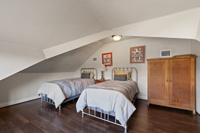 511 W Wilson Street, Cleburne, TX 76033