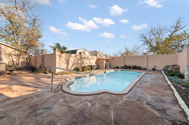 511 W Wilson Street, Cleburne, TX 76033