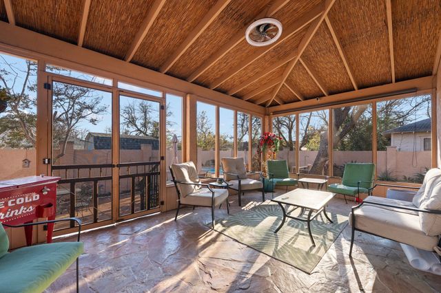 511 W Wilson Street, Cleburne, TX 76033