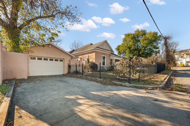 511 W Wilson Street, Cleburne, TX 76033