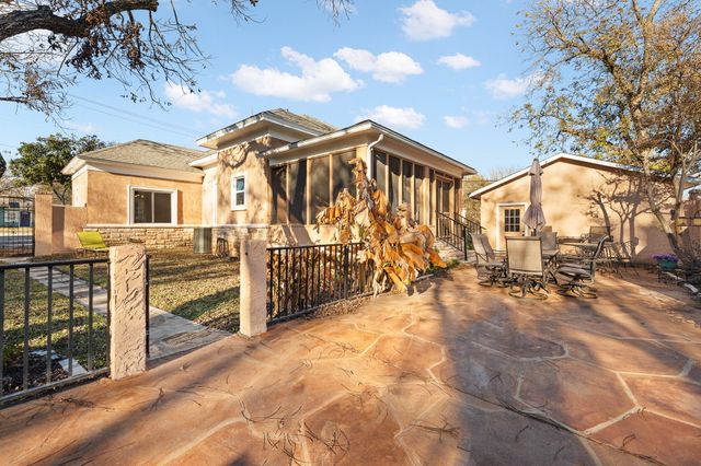 511 W Wilson Street, Cleburne, TX 76033