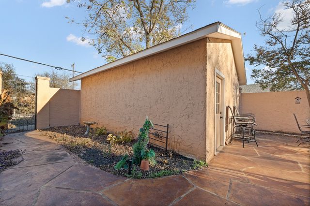 511 W Wilson Street, Cleburne, TX 76033