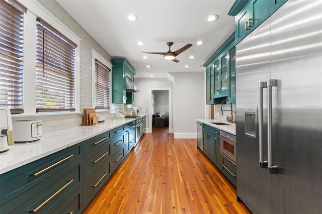 120 W COMANCHE AVENUE, Tampa, FL 33604