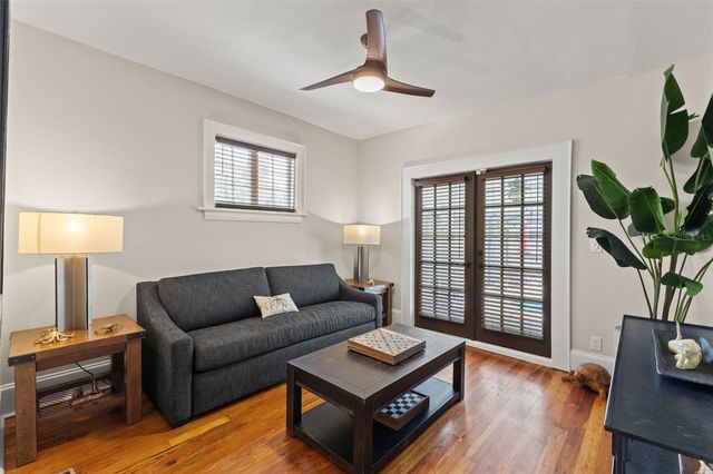 120 W COMANCHE AVENUE, Tampa, FL 33604